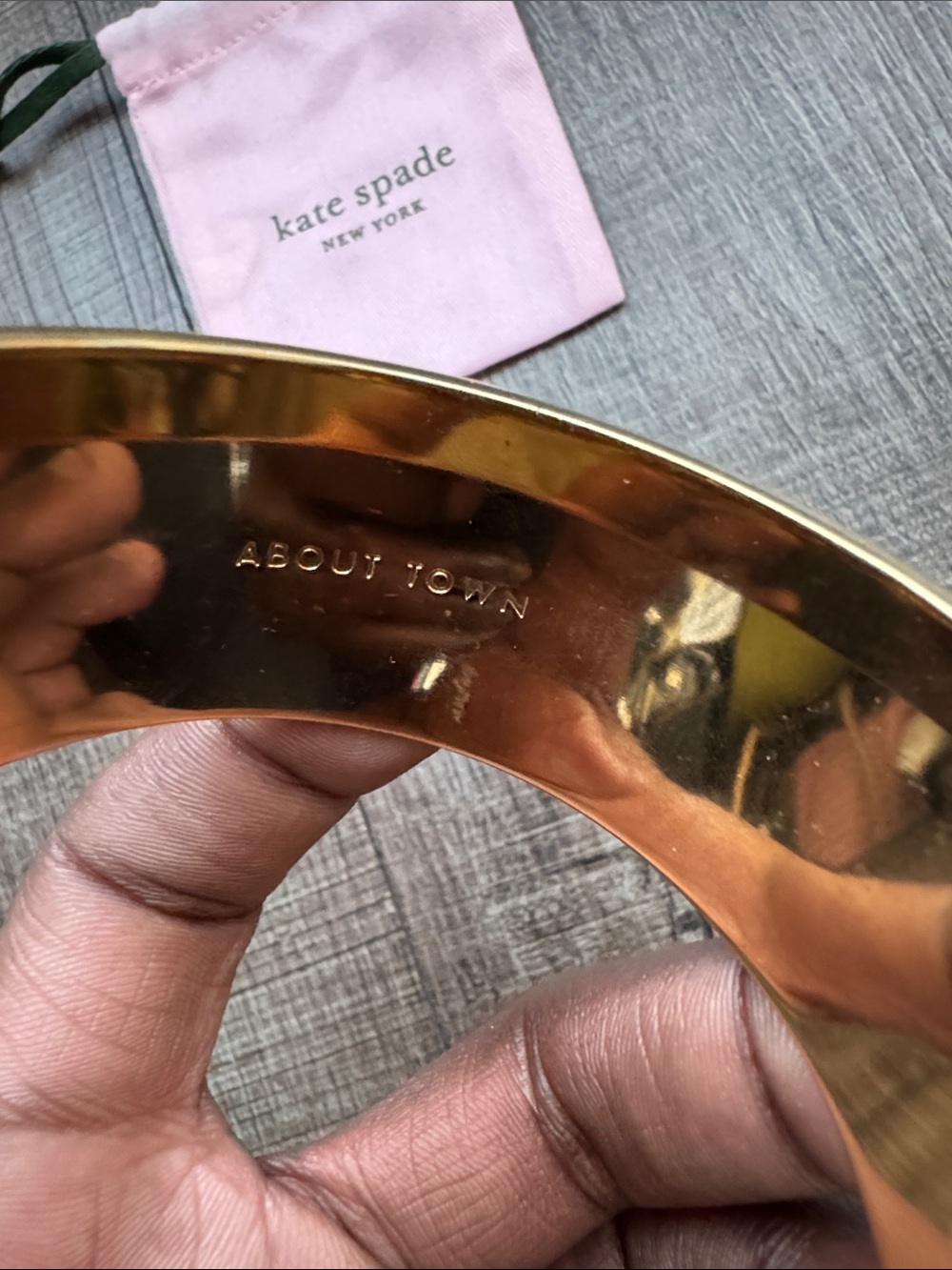 kate spade New York ABOUT TOWN idiom bangle. - Picture 3 of 6